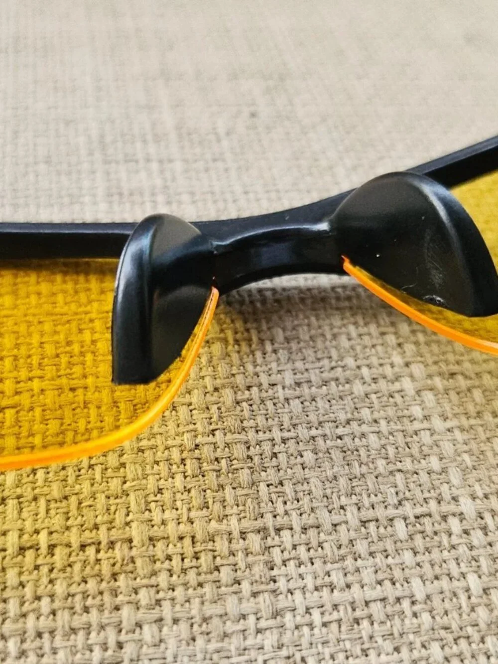 Anti Glare Sunglasses Yellow Tone Lenses Night Vision Wrap Shape Eyewear Shades